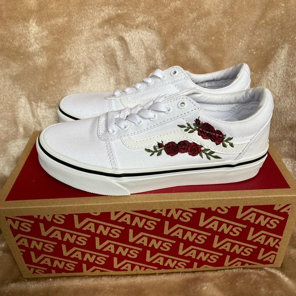 SALE!! NWB Girl’s Vans Ward Missy Sneaker